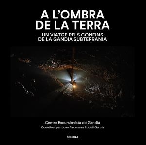 A l'ombra de la terra | 9788410198326 | Varios autores